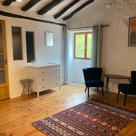 Les Deux Chevaux Chambres D'Hotes Rouvenac Buitenkant foto